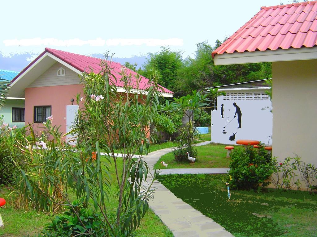 Mini-Golf **** & Resort Ubon Ratchathani Exteriér fotografie